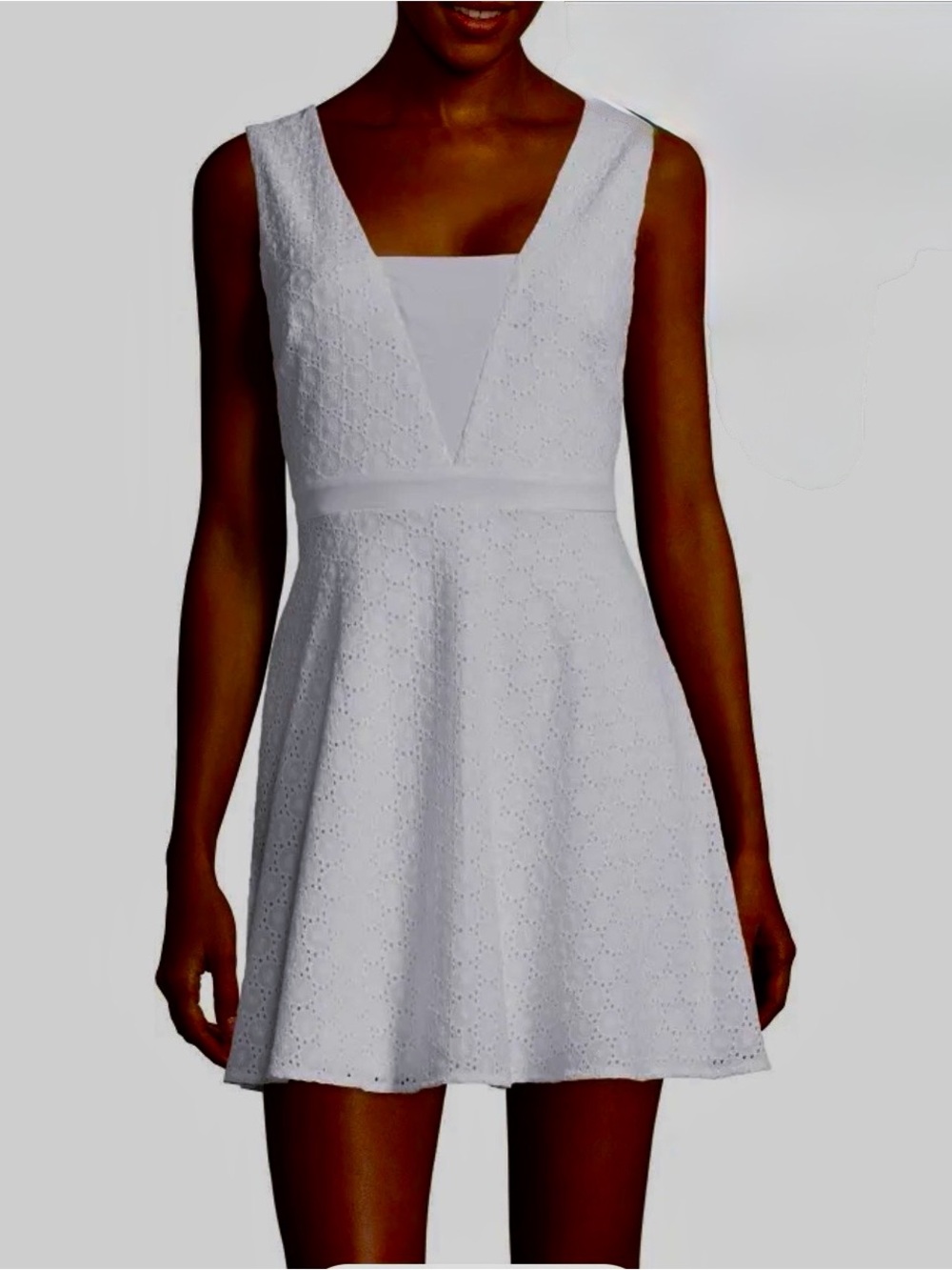 Love Reign Sleeveless White Eyelet V-Neck Dress Size M
